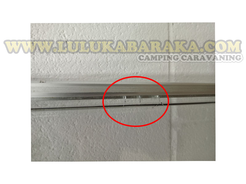 Vitre compatible Fenêtre Dometic 700x350 (OUTLET)