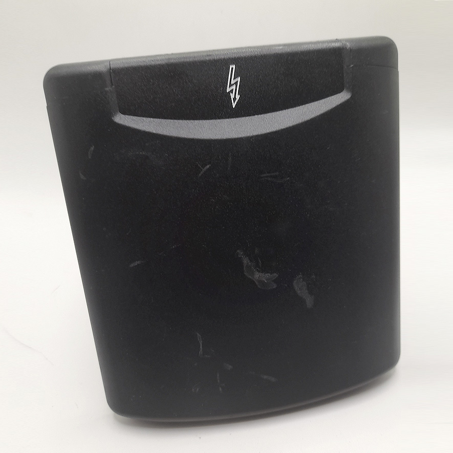 Prise extérieure CEE17 magnétique noire (OUTLET)